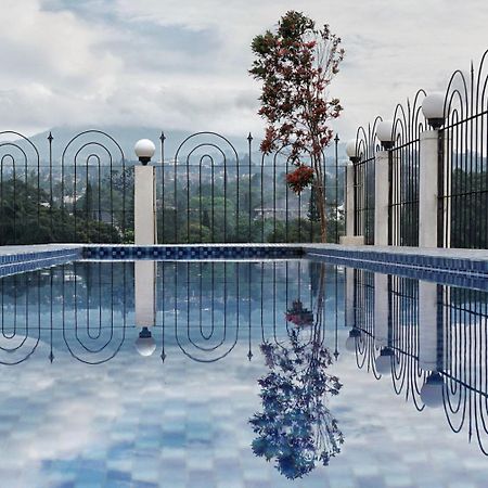 Cinnamon Hotel Boutique Syariah Tutugan Esterno foto