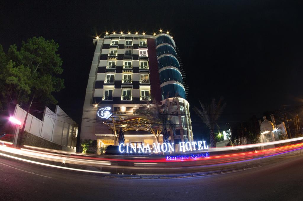 Cinnamon Hotel Boutique Syariah Tutugan Esterno foto