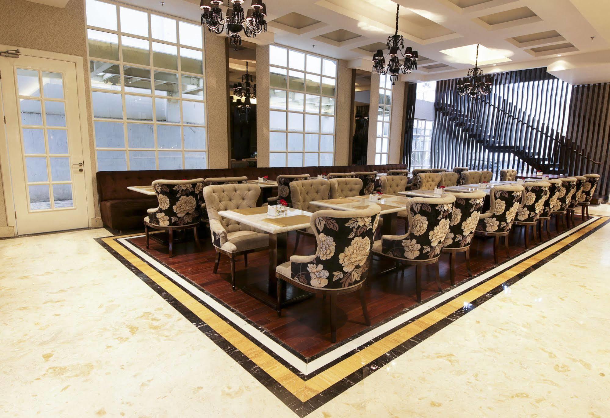 Cinnamon Hotel Boutique Syariah Tutugan Esterno foto