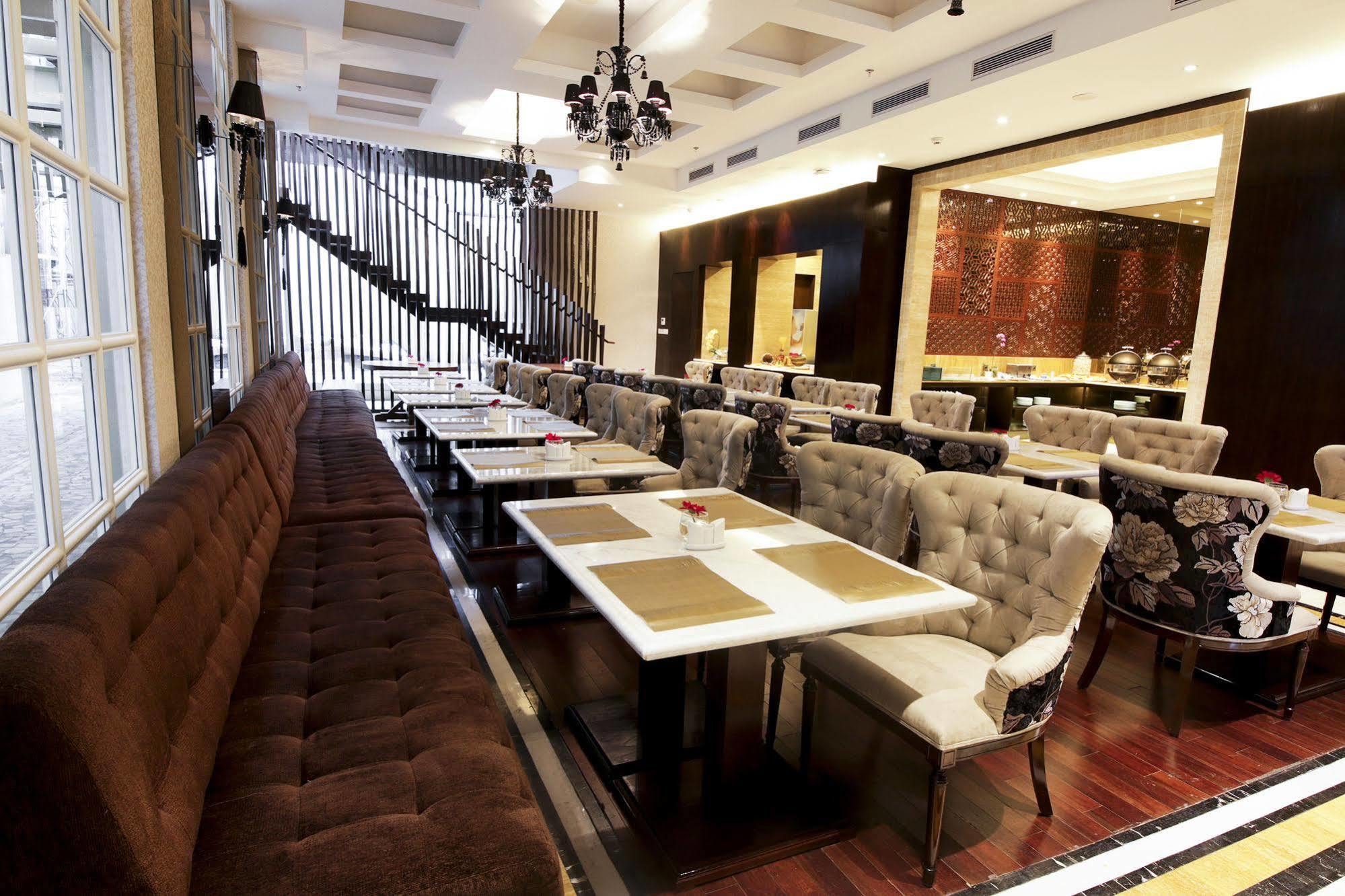 Cinnamon Hotel Boutique Syariah Tutugan Esterno foto