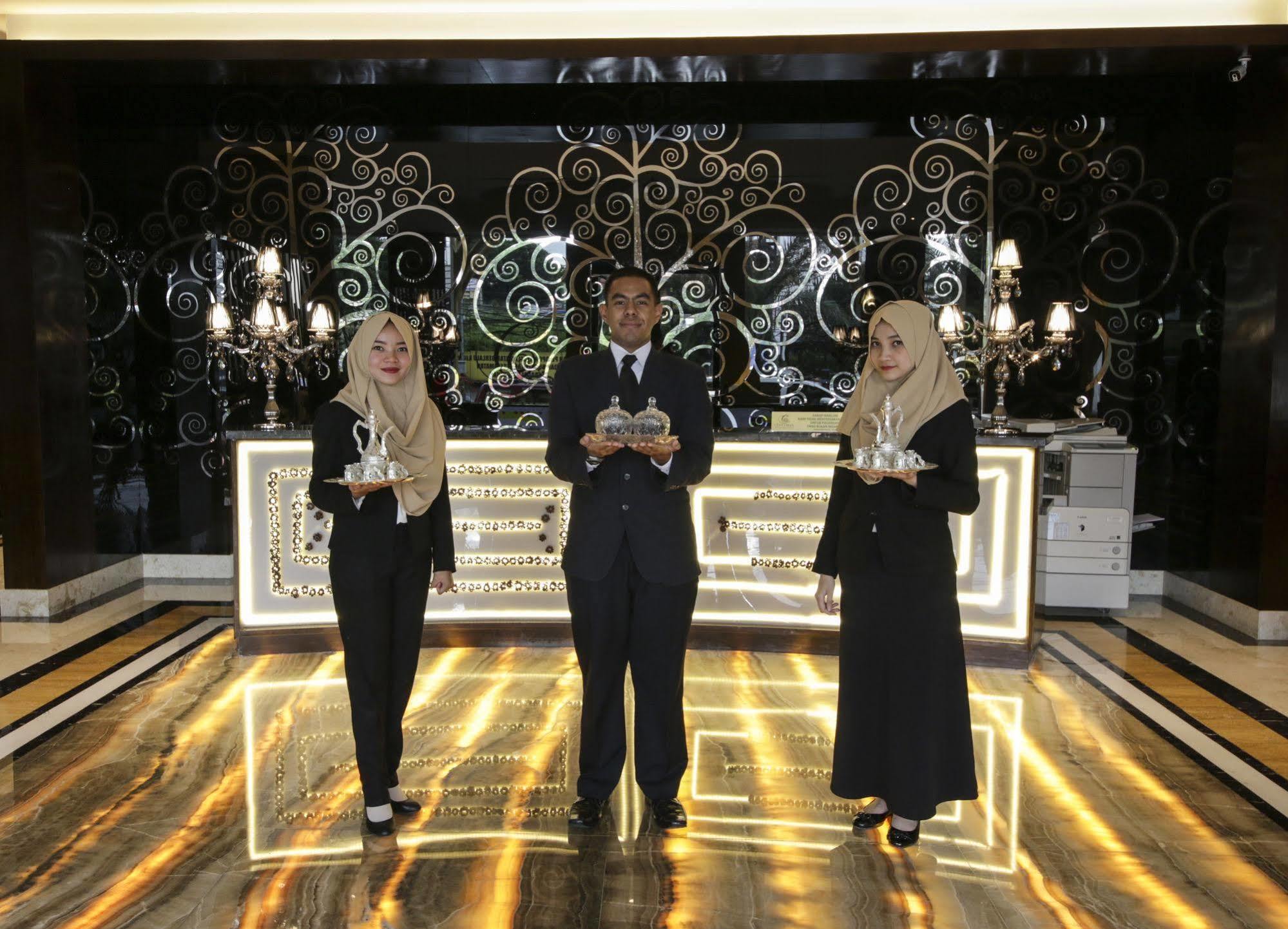 Cinnamon Hotel Boutique Syariah Tutugan Esterno foto