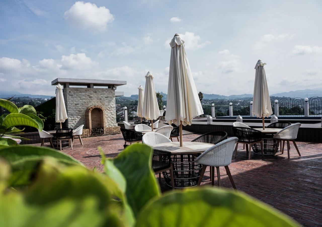 Cinnamon Hotel Boutique Syariah Tutugan Esterno foto